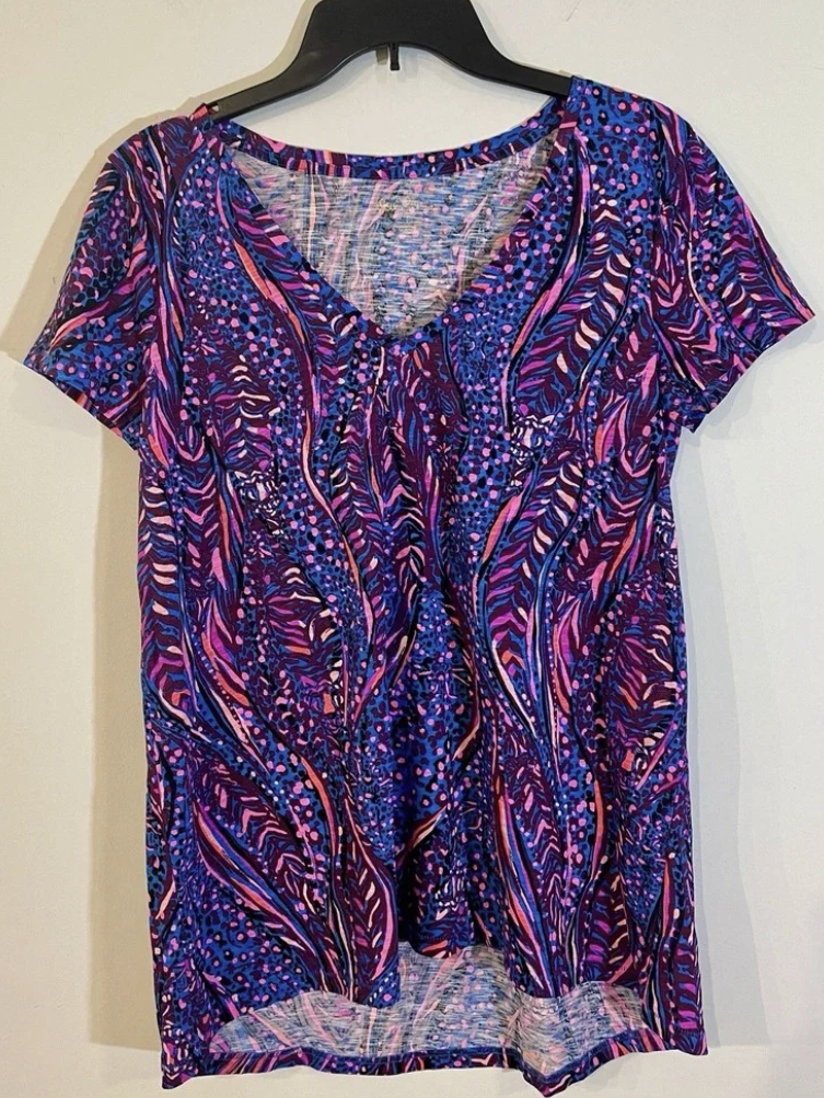 Lilly Pulitzer Etta V Neck Medium M T Shirt